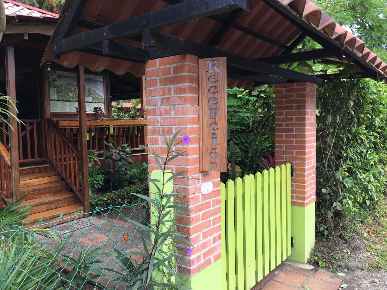 Escape Caribeno Hotel Puerto Viejo de Talamanca Eksteriør billede